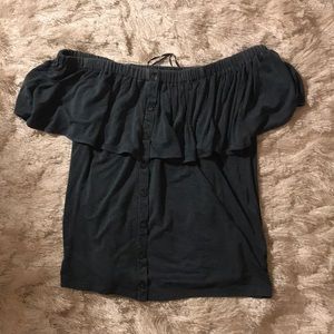 Soft & sexy American eagle off the shoulder shirt